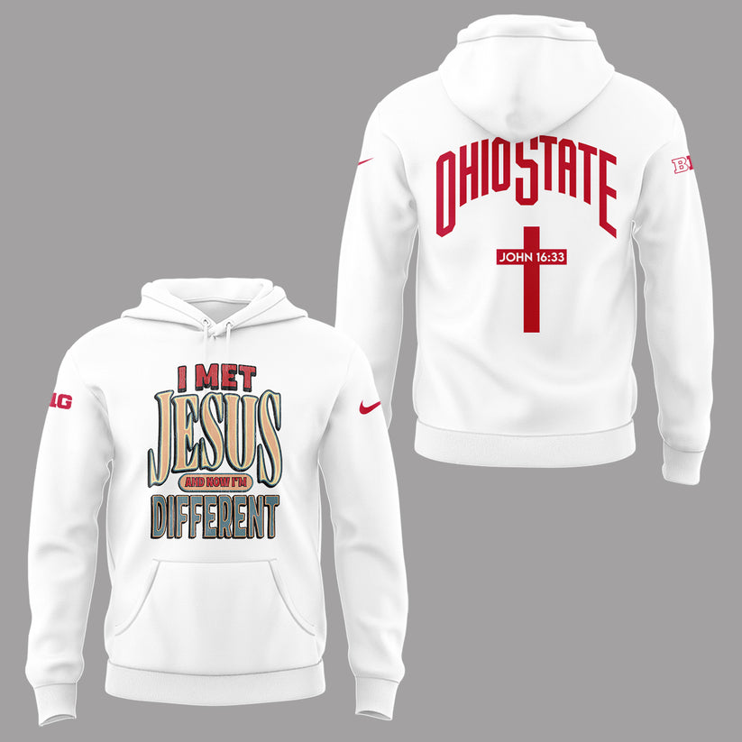 Back at Ohio State, J.T. Tuimoloau makes a statement in the ‘I MET JESUS AND NOW I’M DIFFERENT’ - Ohio State Buckeyes Hoodie I Met Jesus - White 100% Cotton 2-Side Printed Shirt