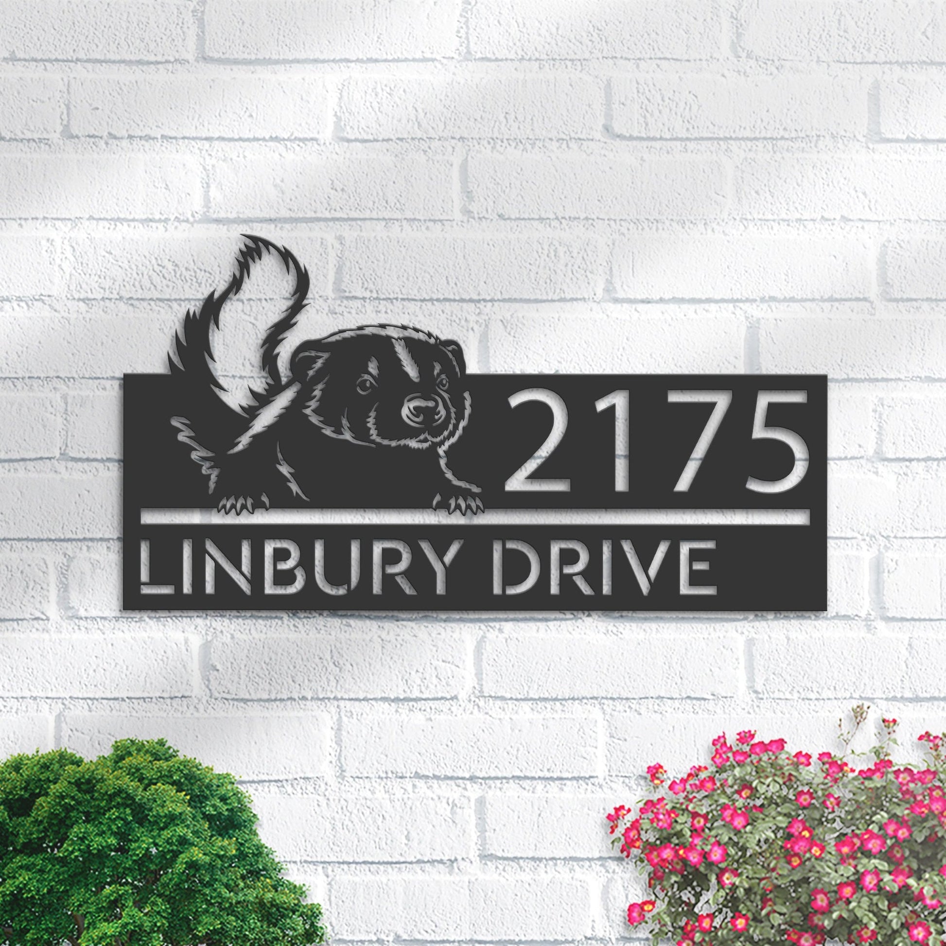 Personalized Peeking Skunk Wild animal wildlife Metal Address Sign | Hanging Address Plaque | Yard Sign, Outdoor Sign | Garden Stake